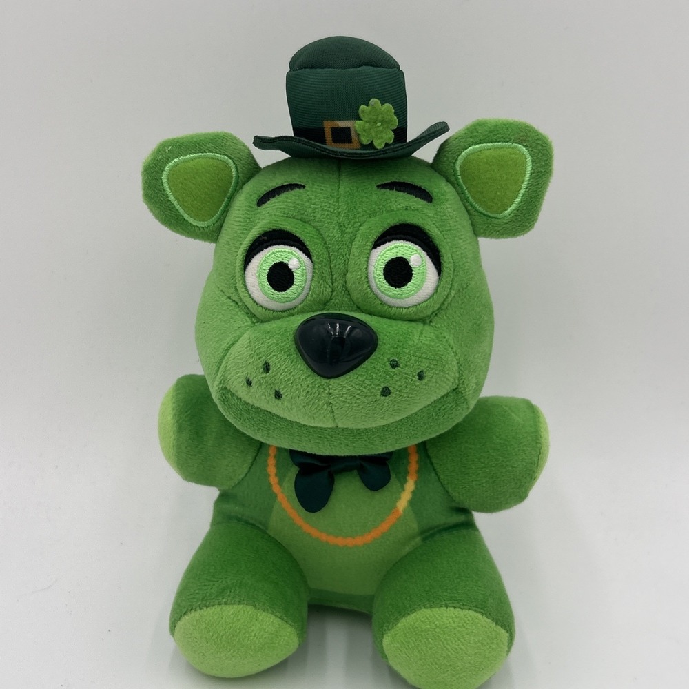 Funko Five Nights at Freddy's Walmart Exclusive Shamrock Freddy 7" Plush NWOT